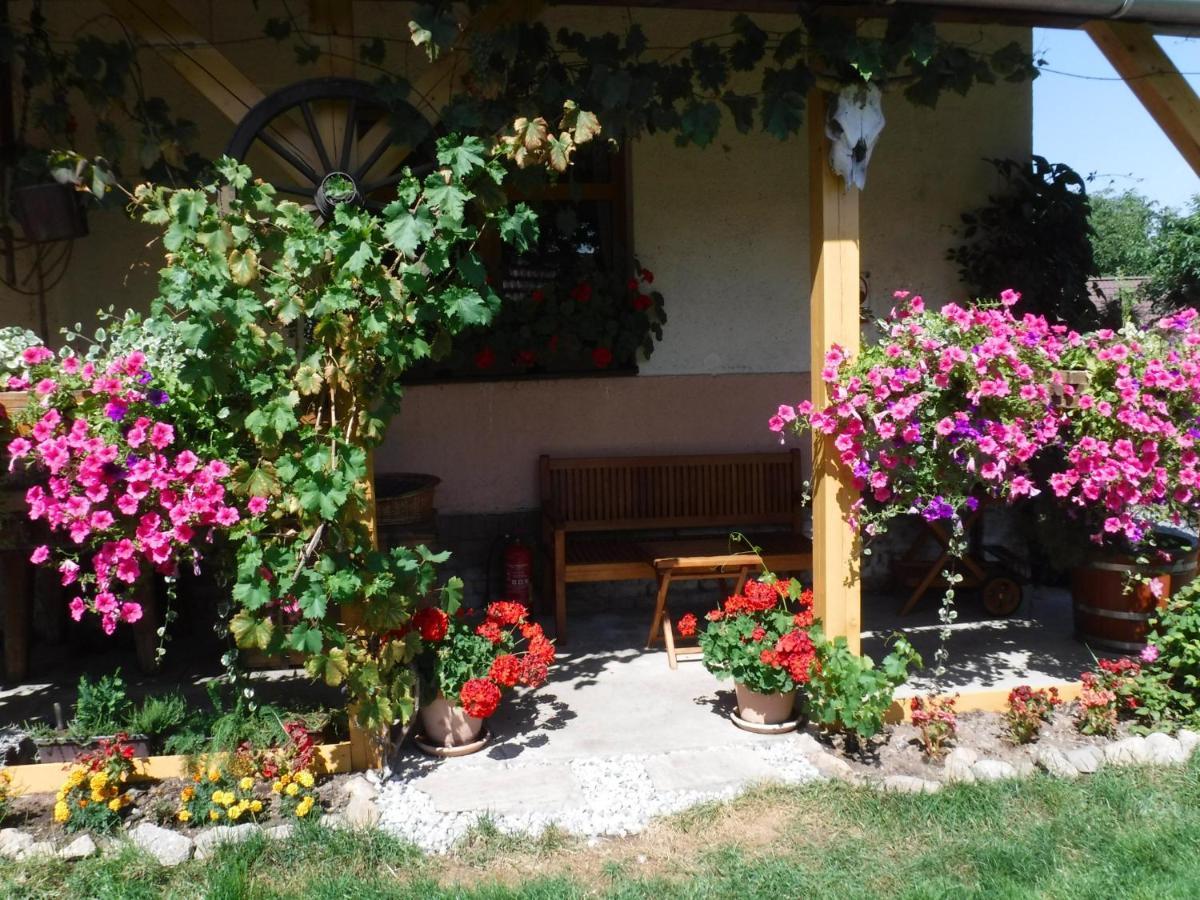 Farma Zahradnice Olbramovice (Benesov) Exterior foto